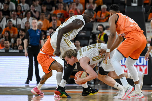 背后的战术 背后的战术